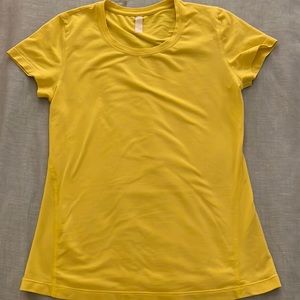 Lucy yellow shirt sleeve athletic top